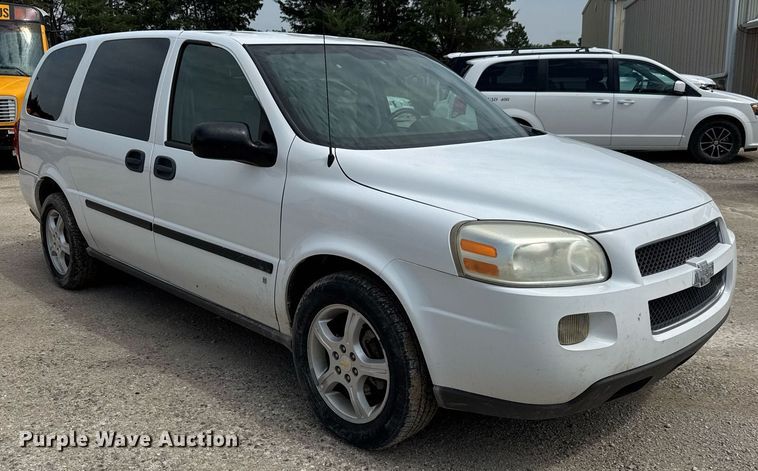 image for item ET8012 2008 Chevrolet Uplander LS van