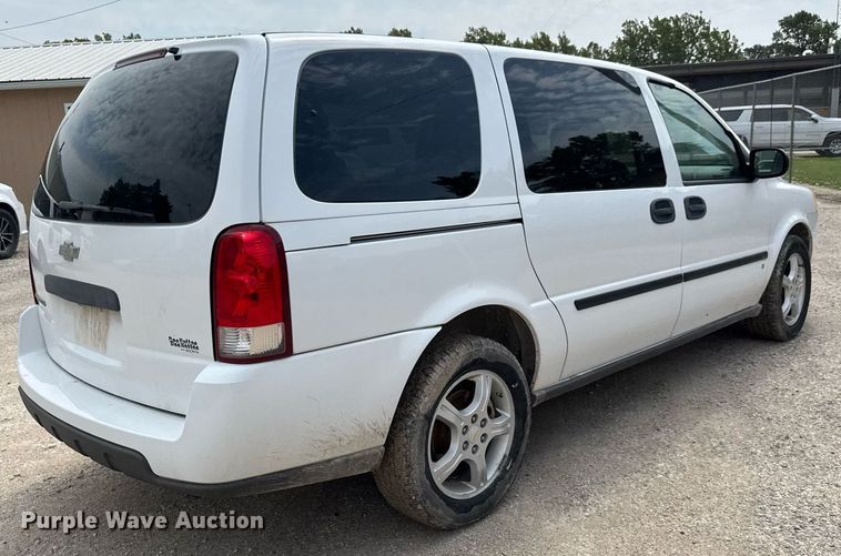 image for item ET8012 2008 Chevrolet Uplander LS van