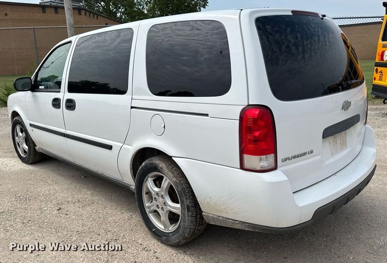 image for item ET8012 2008 Chevrolet Uplander LS van