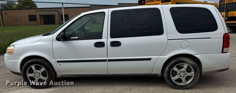 image for item ET8012 2008 Chevrolet Uplander LS van