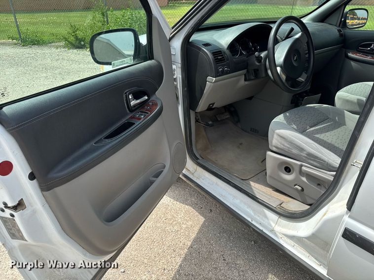 image for item ET8012 2008 Chevrolet Uplander LS van