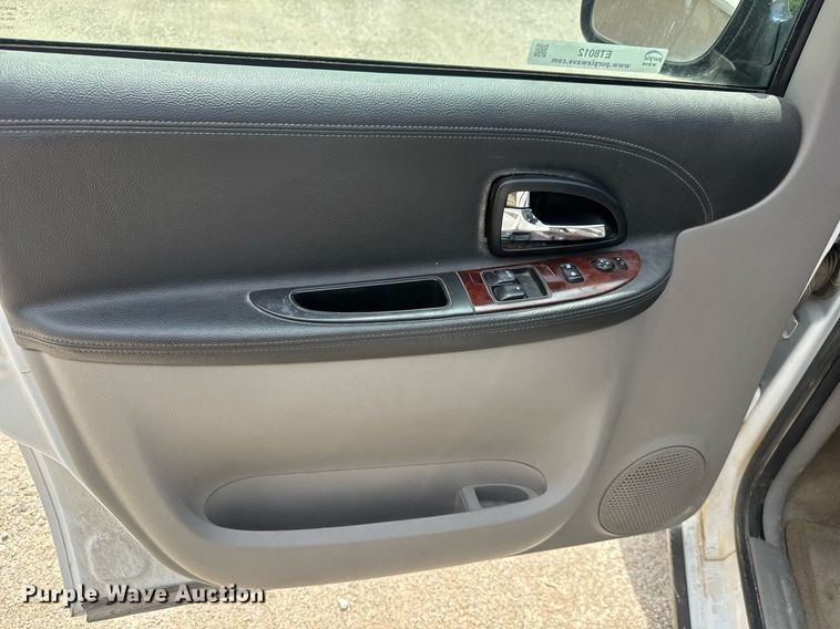 image for item ET8012 2008 Chevrolet Uplander LS van