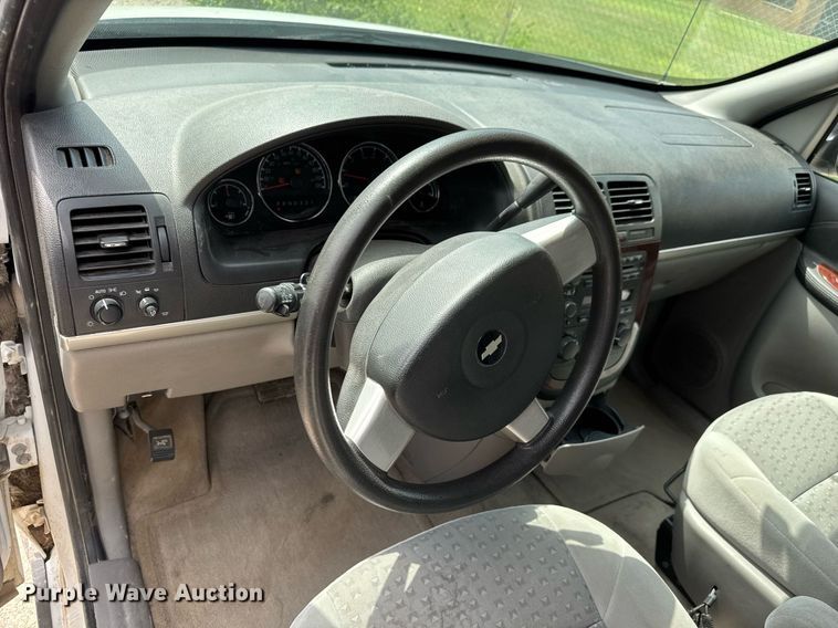 image for item ET8012 2008 Chevrolet Uplander LS van