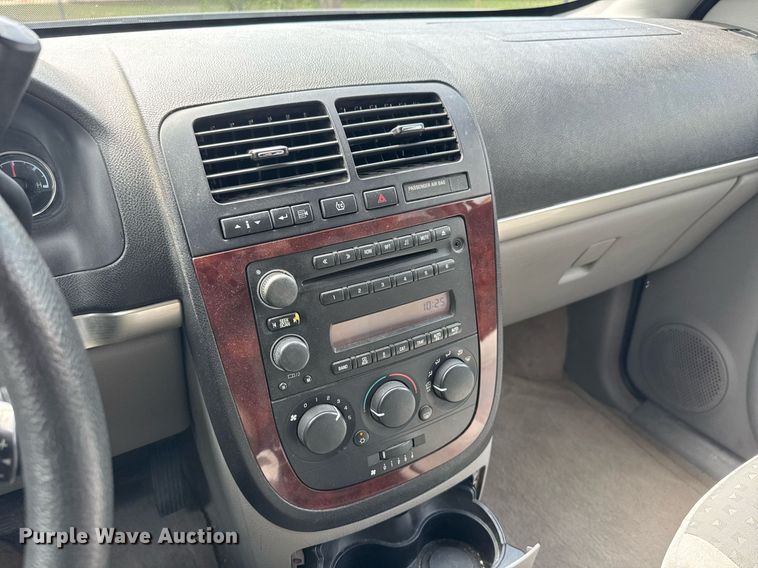 image for item ET8012 2008 Chevrolet Uplander LS van