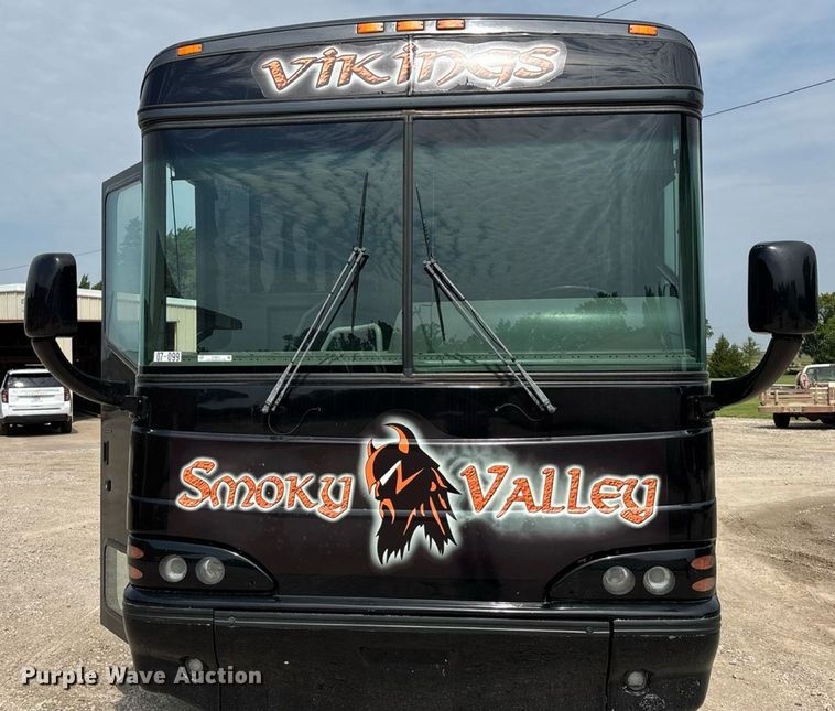 image for item ET8013 2004 Blue Bird 4500 coach bus