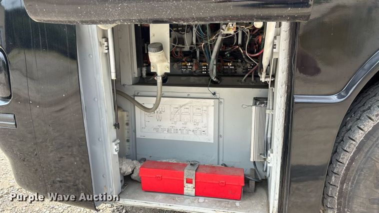 image for item ET8013 2004 Blue Bird 4500 coach bus