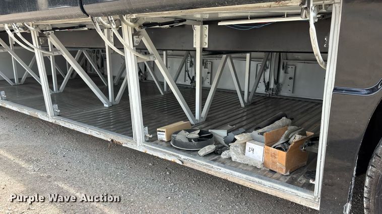 image for item ET8013 2004 Blue Bird 4500 coach bus