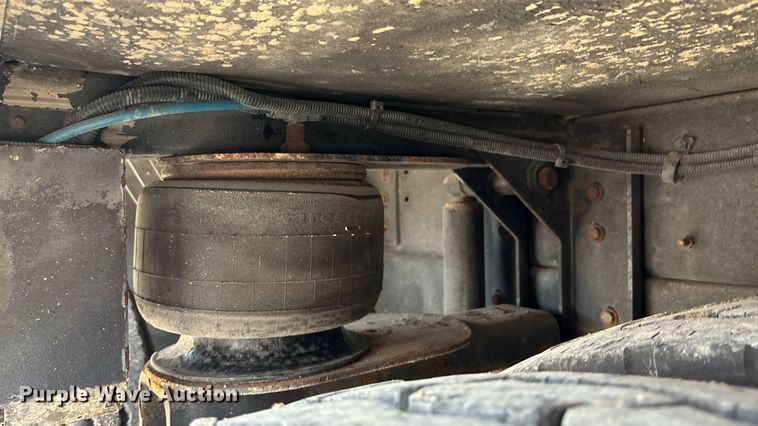 image for item ET8013 2004 Blue Bird 4500 coach bus