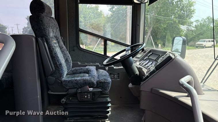 image for item ET8013 2004 Blue Bird 4500 coach bus