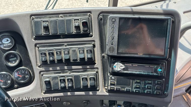 image for item ET8013 2004 Blue Bird 4500 coach bus