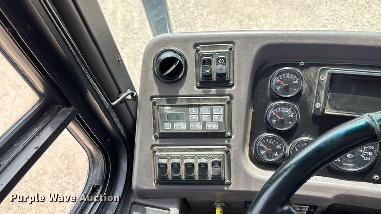 image for item ET8013 2004 Blue Bird 4500 coach bus