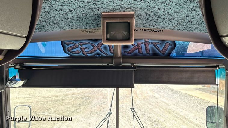 image for item ET8013 2004 Blue Bird 4500 coach bus