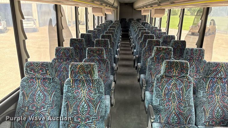 image for item ET8013 2004 Blue Bird 4500 coach bus