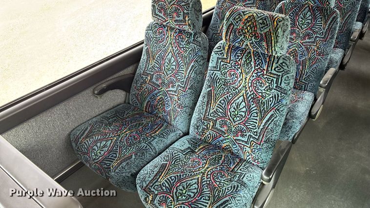 image for item ET8013 2004 Blue Bird 4500 coach bus