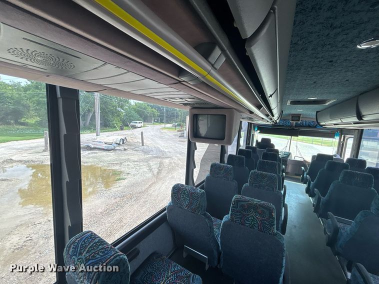 image for item ET8013 2004 Blue Bird 4500 coach bus