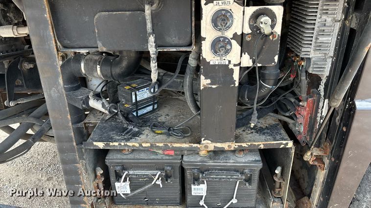 image for item ET8013 2004 Blue Bird 4500 coach bus