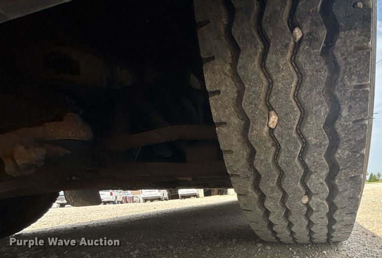 image for item ET8013 2004 Blue Bird 4500 coach bus