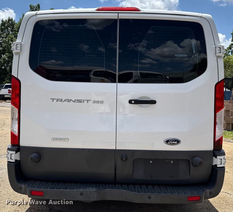 image for item HI9322 2018 Ford Transit 350 van