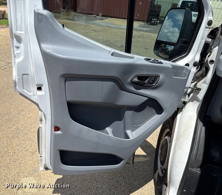 image for item HI9322 2018 Ford Transit 350 van