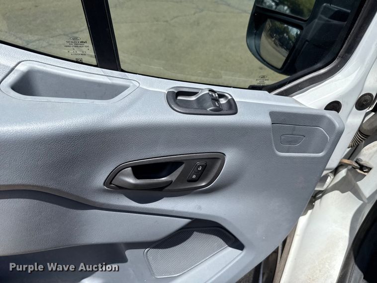 image for item HI9322 2018 Ford Transit 350 van