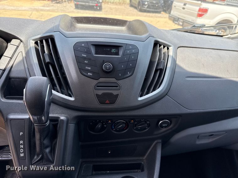 image for item HI9322 2018 Ford Transit 350 van