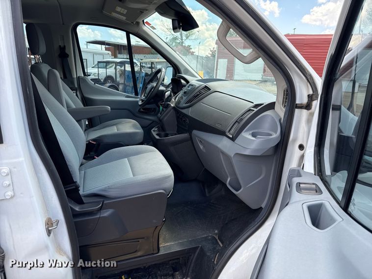 image for item HI9322 2018 Ford Transit 350 van