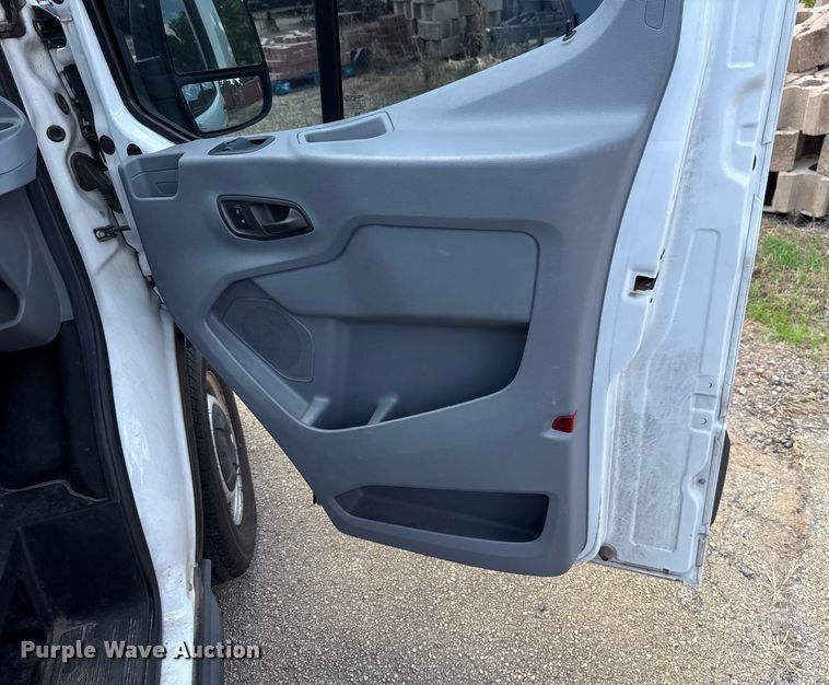 image for item HI9322 2018 Ford Transit 350 van