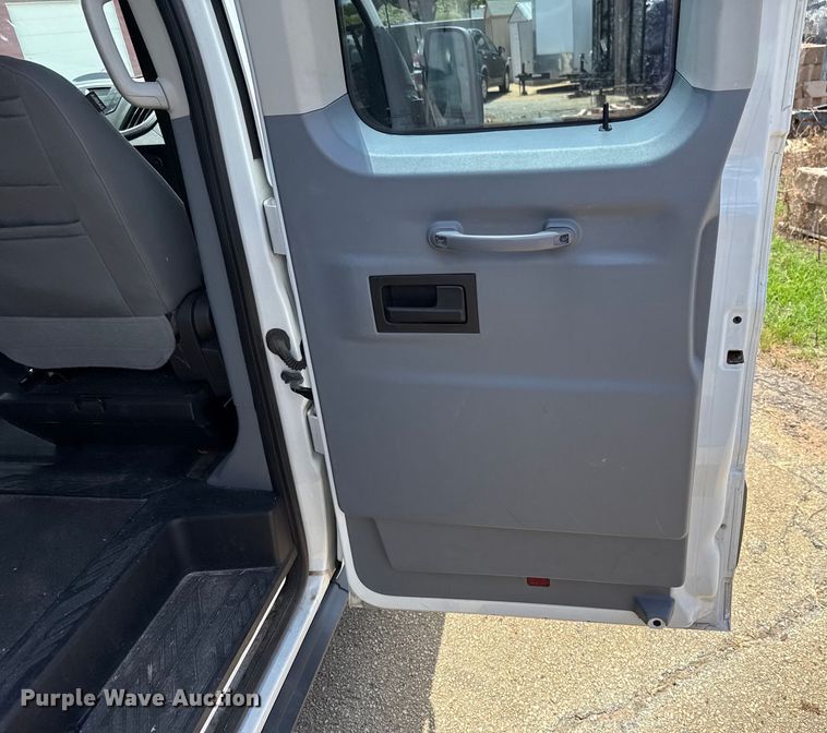 image for item HI9322 2018 Ford Transit 350 van