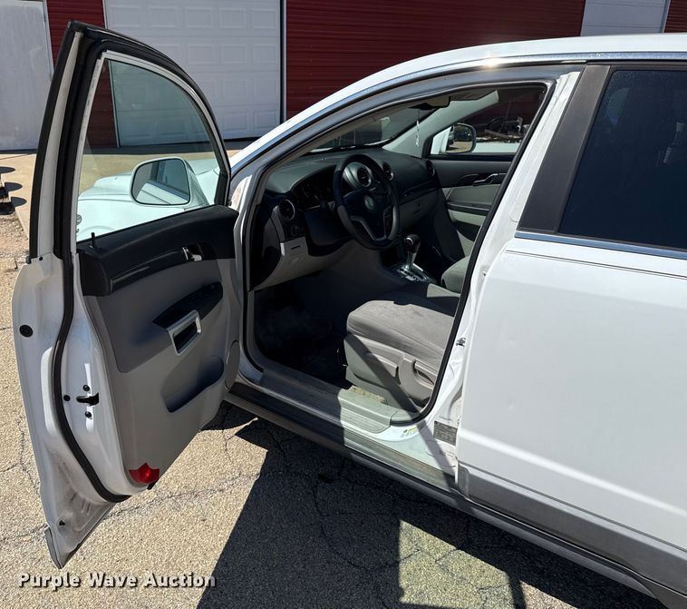 image for item HI9323 2008 Saturn VUE XE SUV