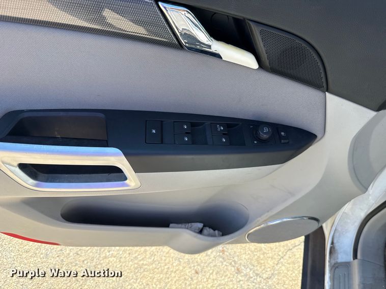 image for item HI9323 2008 Saturn VUE XE SUV