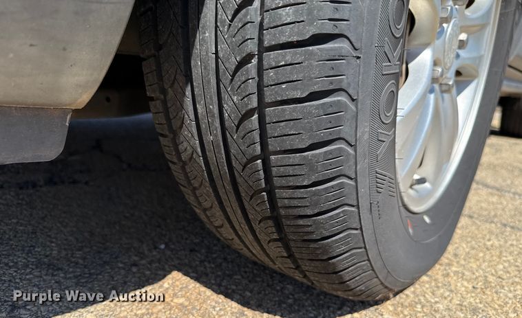 image for item HI9323 2008 Saturn VUE XE SUV