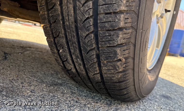 image for item HI9323 2008 Saturn VUE XE SUV