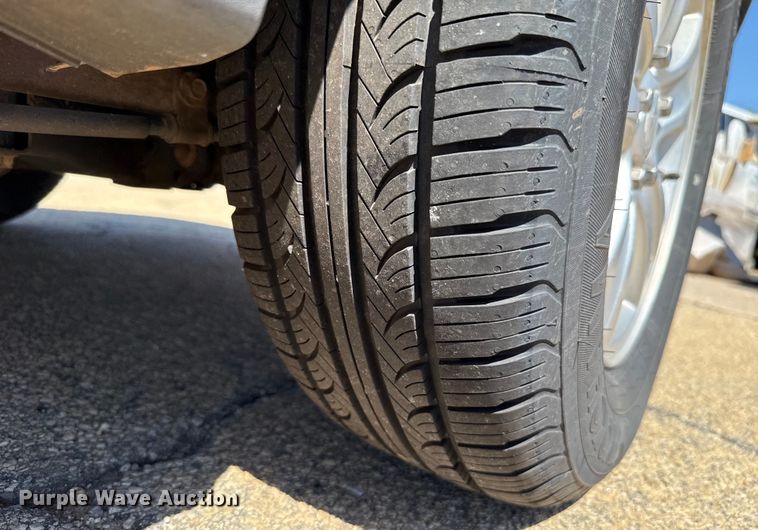 image for item HI9323 2008 Saturn VUE XE SUV