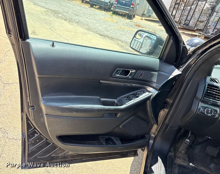 image for item HI9324 2016 Ford Explorer Police Interceptor SUV