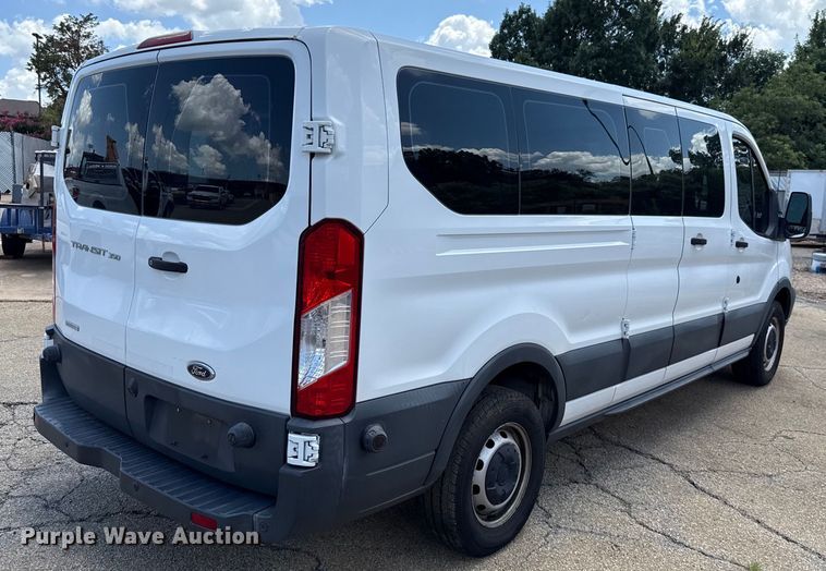 image for item HI9329 2018 Ford Transit 350 van