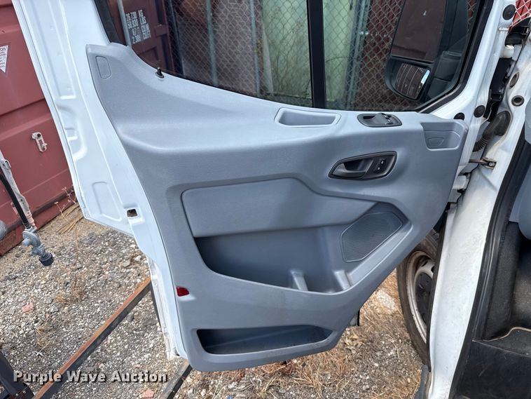 image for item HI9329 2018 Ford Transit 350 van