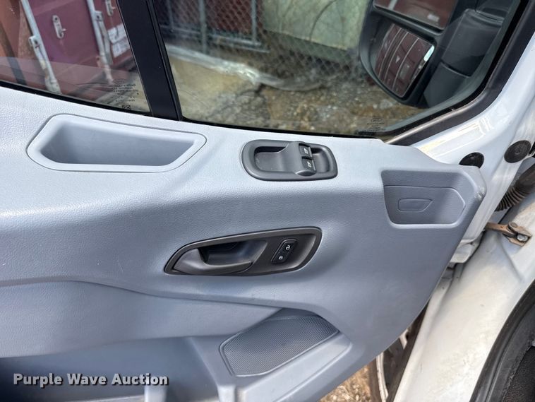 image for item HI9329 2018 Ford Transit 350 van