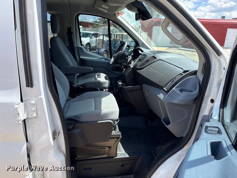 image for item HI9329 2018 Ford Transit 350 van