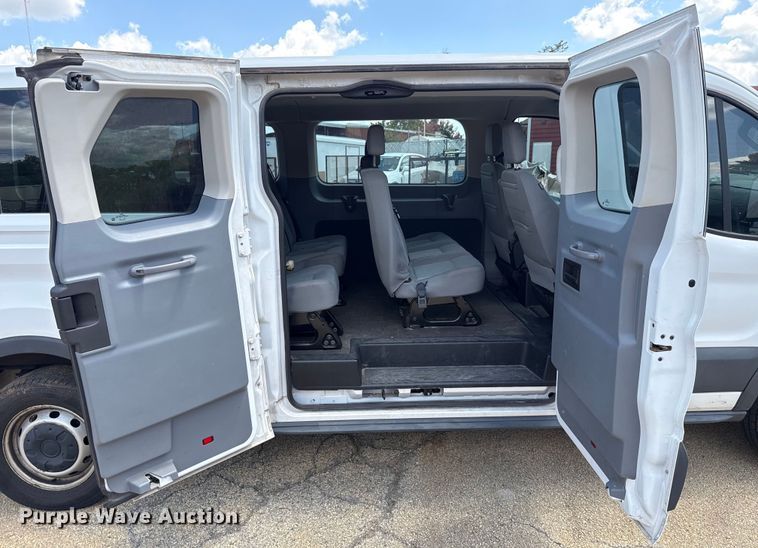 image for item HI9329 2018 Ford Transit 350 van