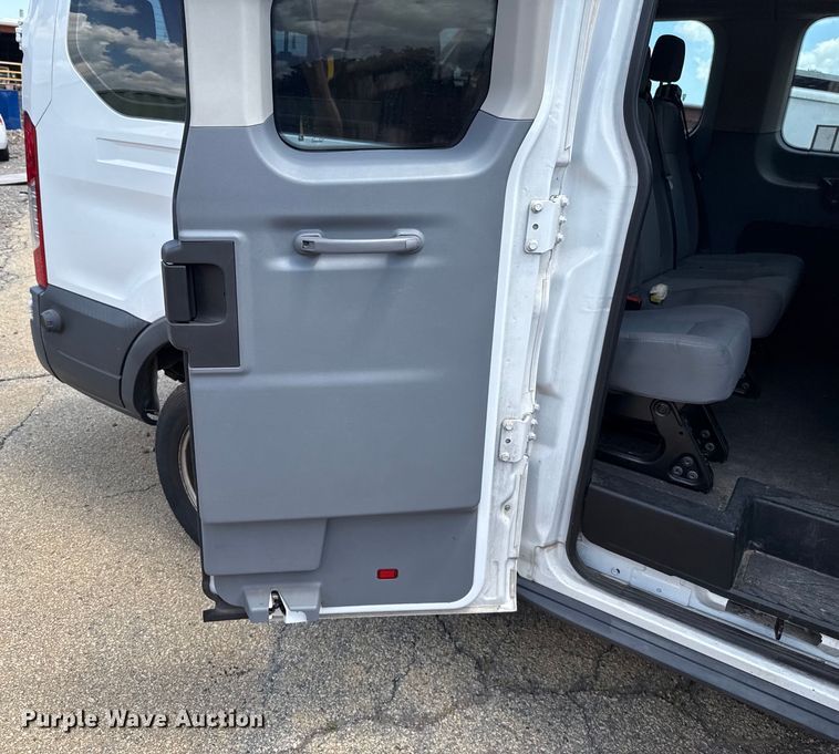 image for item HI9329 2018 Ford Transit 350 van