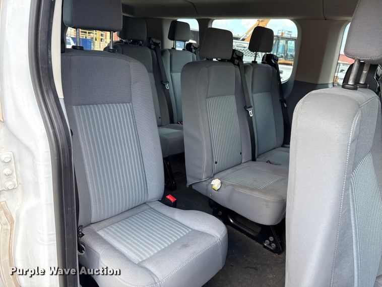 image for item HI9329 2018 Ford Transit 350 van