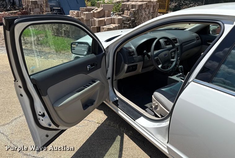 image for item HI9330 2011 Ford Fusion 