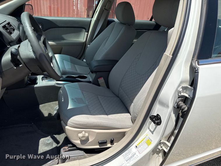 image for item HI9330 2011 Ford Fusion 