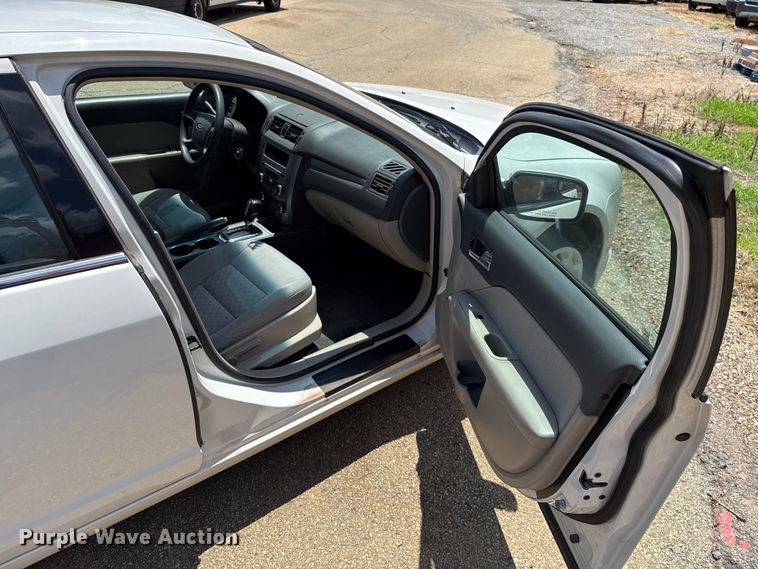 image for item HI9330 2011 Ford Fusion 