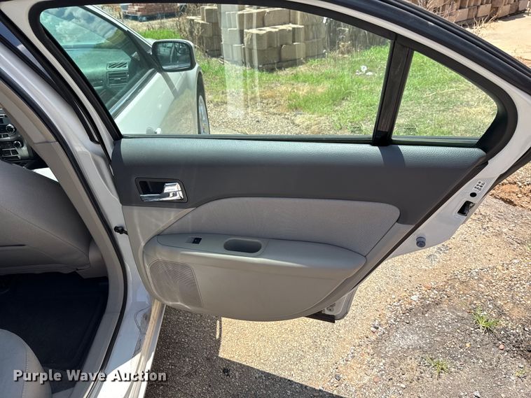 image for item HI9330 2011 Ford Fusion 