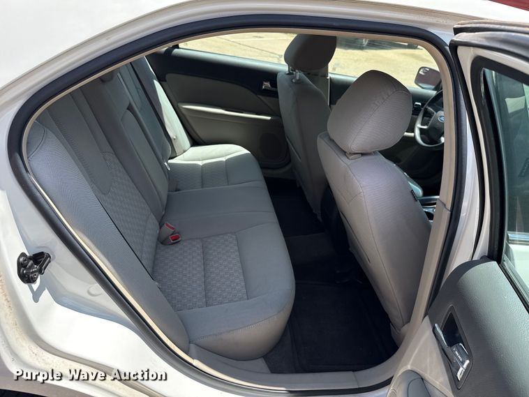 image for item HI9330 2011 Ford Fusion 