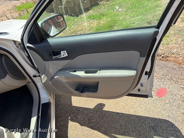 image for item HI9330 2011 Ford Fusion 