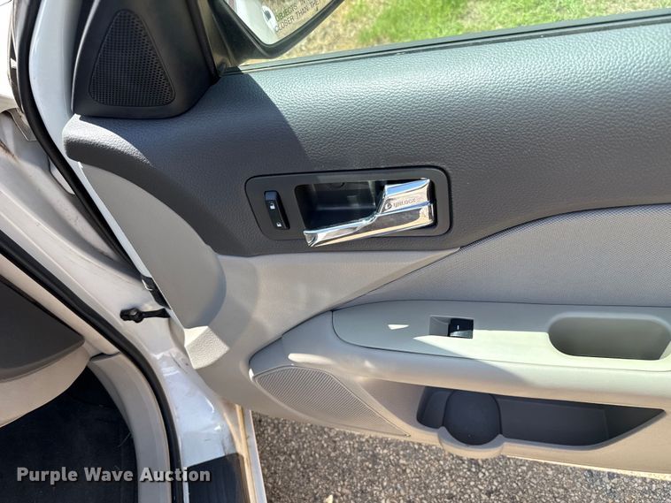 image for item HI9330 2011 Ford Fusion 