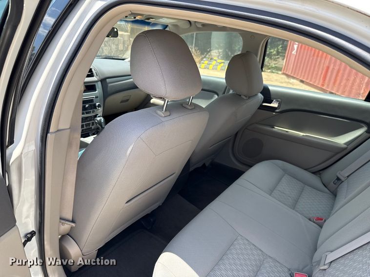 image for item HI9330 2011 Ford Fusion 