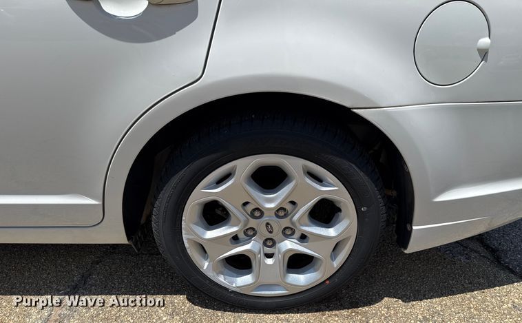 image for item HI9330 2011 Ford Fusion 
